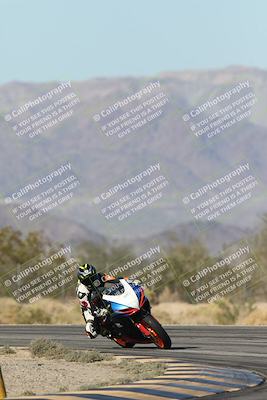 media/Dec-04-2025-Racers Edge (Thu) [[5ebc9f124d]]/3-B Group/1-Session 1 (Turn 7)/